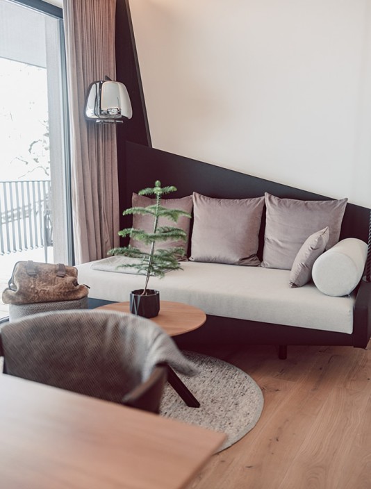 Couch im Luxus-Apartment im Aparthotel JoAnn in Kleinarl