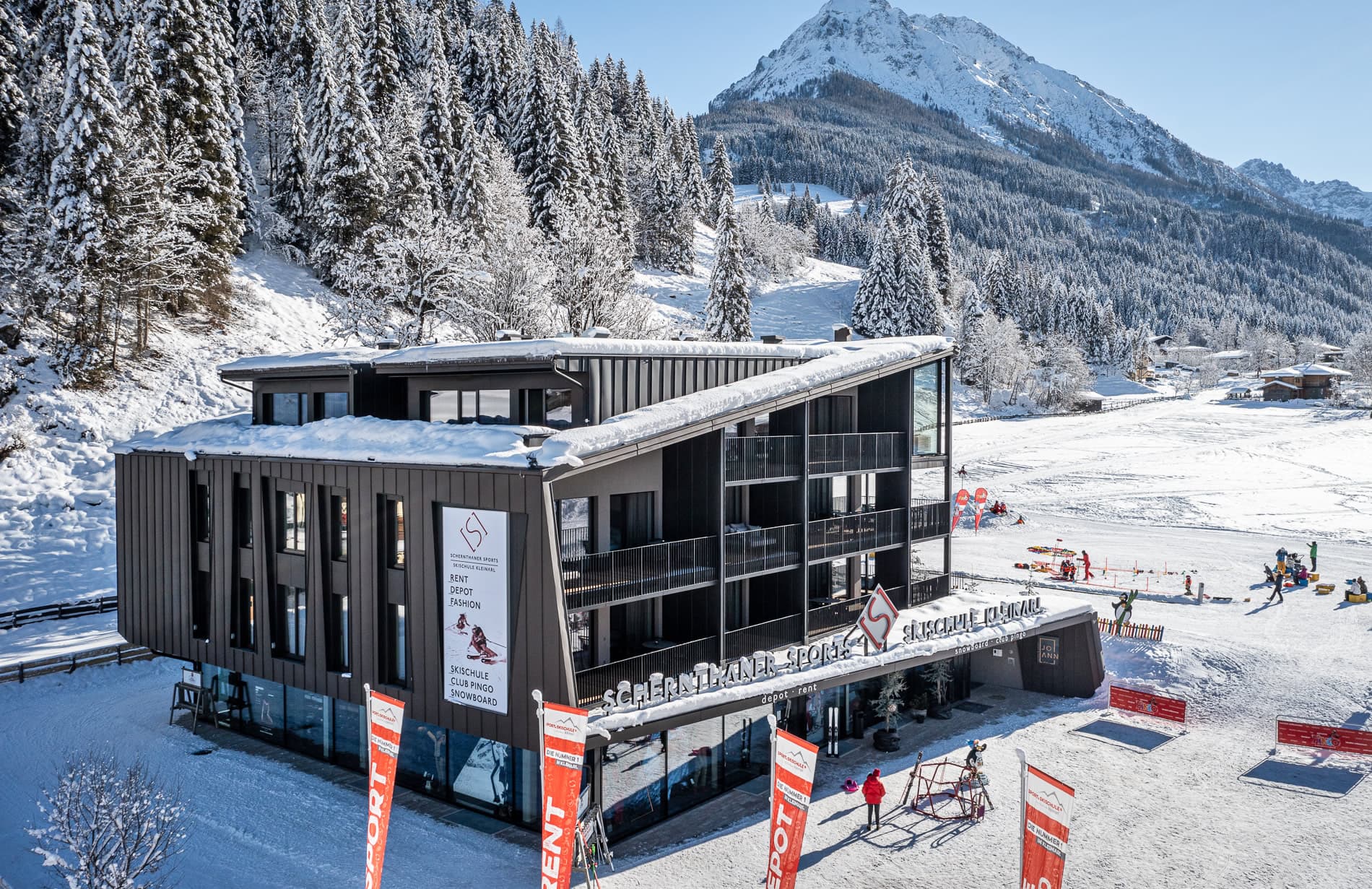 Winterurlaub im Aparthotel JoAnn direkt an der Skischule Kleinarl und am Lift