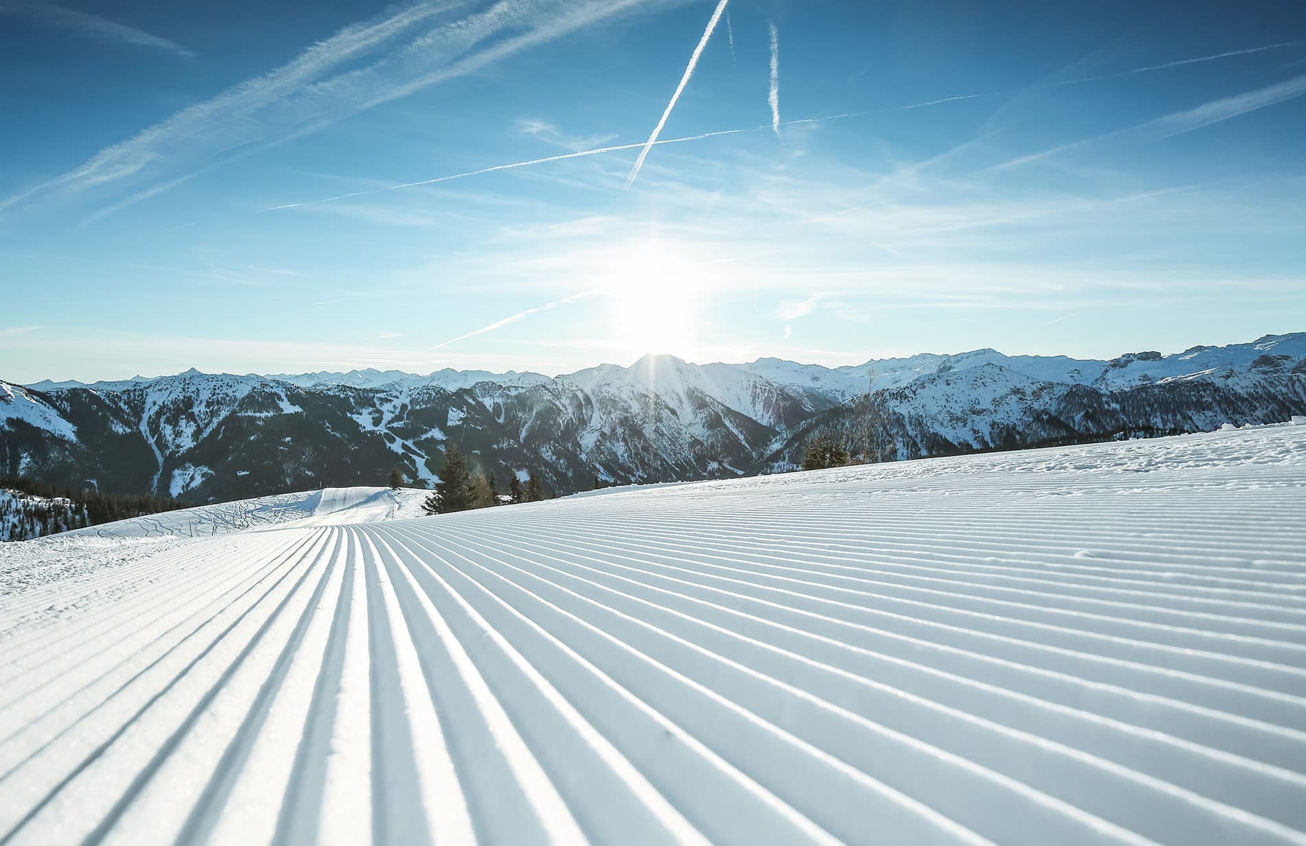 Skiurlaub im Aparthotel JoAnn direkt an der Skischule Kleinarl und am Lift