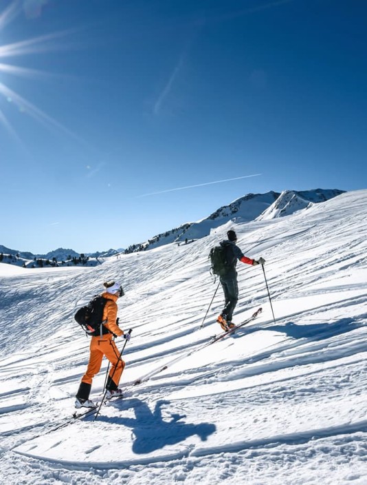 Skiurlaub auf perfekt präparierter Piste im Aparthotel JoAnn in Kleinarl